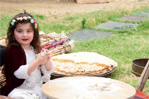 Sarwaran Students Host Kurdish Festival